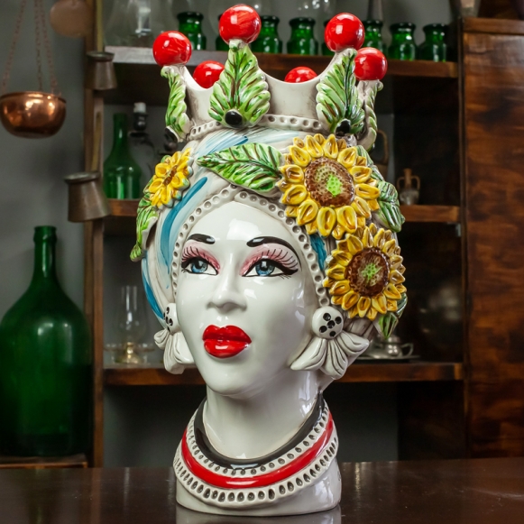 Голова мавра из сицилийской керамики Кальтаджироне, женщина с подсолнухами, высота 45 см